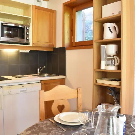 Apartment Confortable Pour 4 Pers, Balcon Sud, Proche Pistes Et Commerces - - Fr-1-180-26 *
