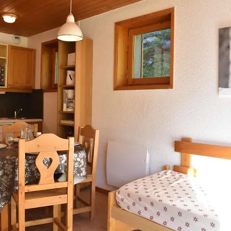 Apartment Confortable Pour 4 Pers, Balcon Sud, Proche Pistes Et Commerces - - Fr-1-180-26 Meribel